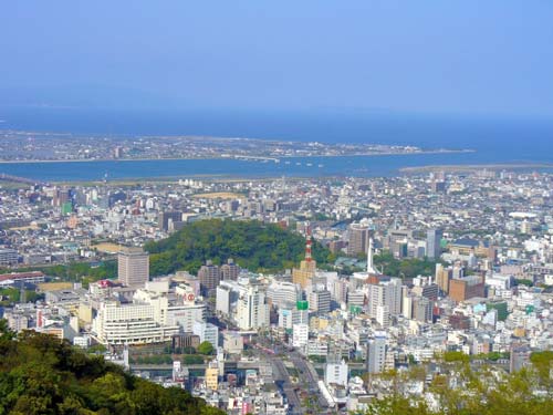 眉山から展望する徳島市街地